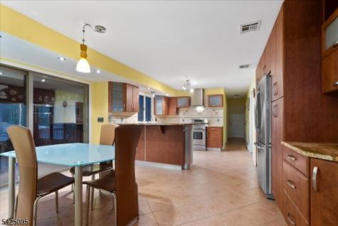 5 Fowler Place Montville NJ 07045