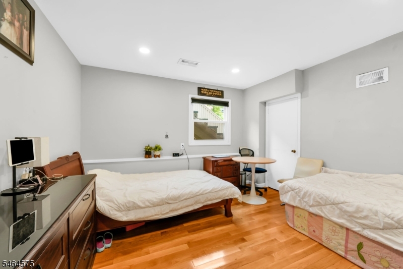 1 Syme Avenue West Orange NJ 07052