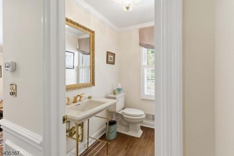 31 Laura Lane Morris NJ 07960