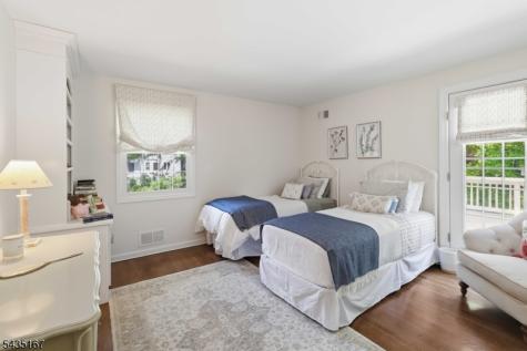 31 Laura Lane Morris NJ 07960