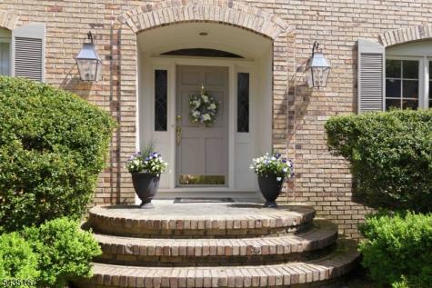 31 Laura Lane Morris NJ 07960