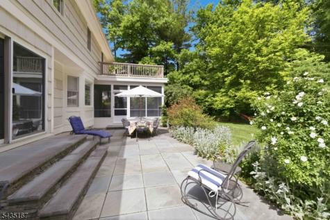 31 Laura Lane Morris NJ 07960