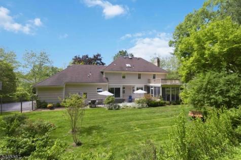 31 Laura Lane Morris NJ 07960