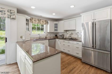 31 Laura Lane Morris NJ 07960