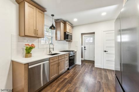 64 Hillcrest Road Watchung NJ 07069