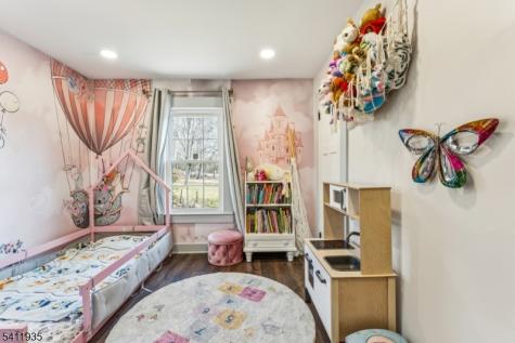 64 Hillcrest Road Watchung NJ 07069