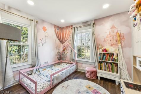 64 Hillcrest Road Watchung NJ 07069