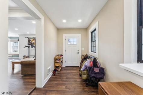 64 Hillcrest Road Watchung NJ 07069