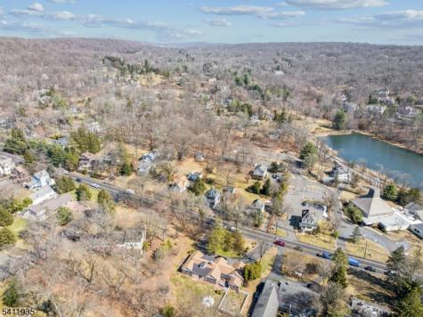 64 Hillcrest Road Watchung NJ 07069