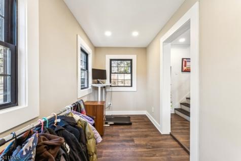 64 Hillcrest Road Watchung NJ 07069