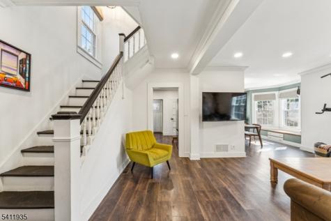 64 Hillcrest Road Watchung NJ 07069