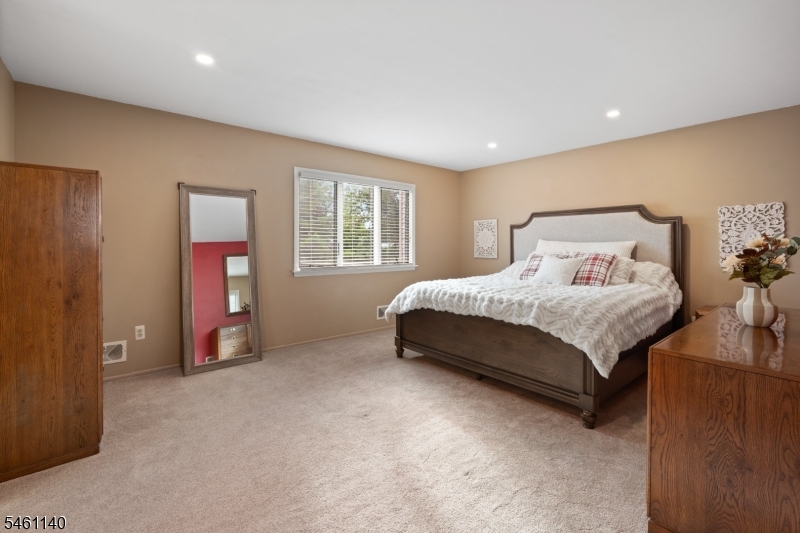 3 Wythe Circle Hillsborough NJ 08844