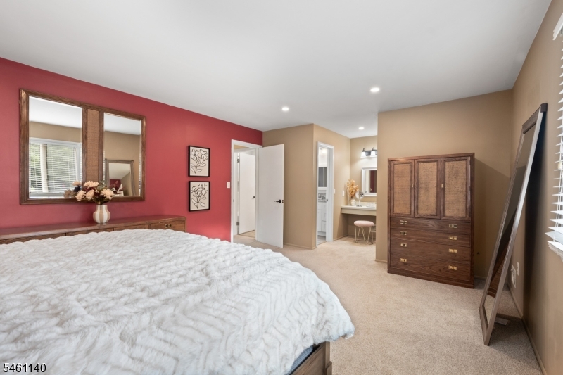 3 Wythe Circle Hillsborough NJ 08844