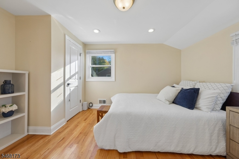 12 Knollwood Drive Livingston NJ 07039