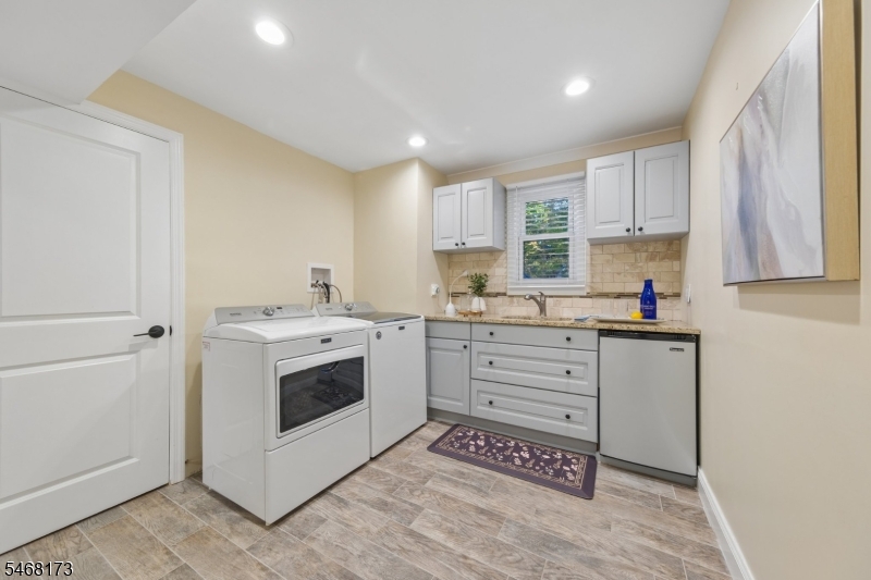 12 Knollwood Drive Livingston NJ 07039