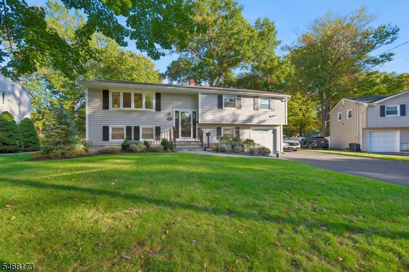 12 Knollwood Drive Livingston NJ 07039