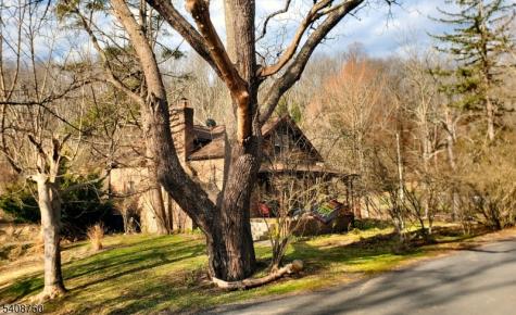 69 Kostenbader Road Hope NJ 07825