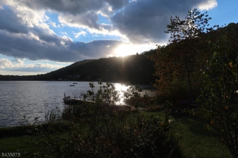 162 Lakeside Drive Liberty NJ 07823