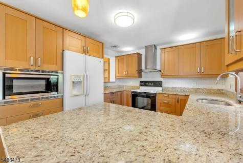11 Mountain View Terrace Byram NJ 07871