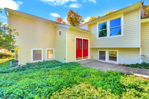 11 Mountain View Terrace Byram NJ 07871
