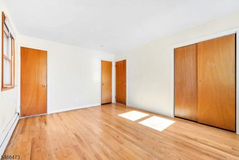 11 Mountain View Terrace Byram NJ 07871