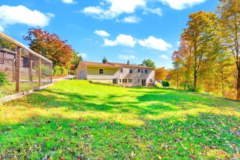 11 Mountain View Terrace Byram NJ 07871