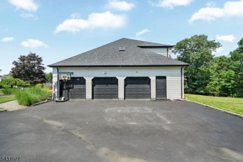 14 Woodshire Terrace Montville NJ 07082