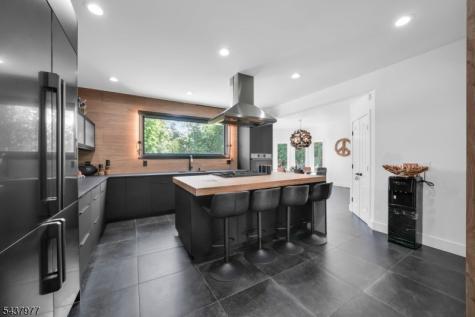 14 Woodshire Terrace Montville NJ 07082