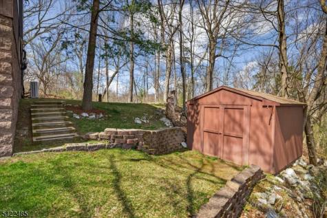32 Evergreen Trail Vernon NJ 07462
