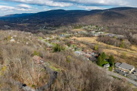 32 Evergreen Trail Vernon NJ 07462