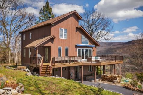 32 Evergreen Trail Vernon NJ 07462