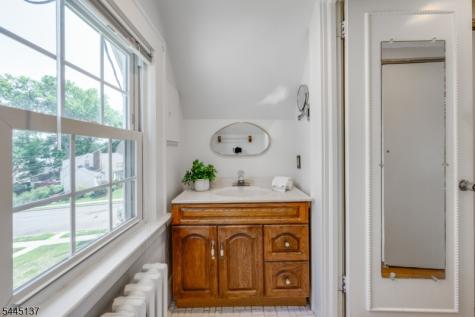 7 Bradford Avenue West Orange NJ 07052