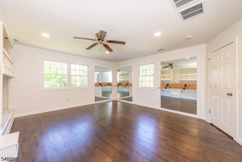 81 Harter Road Morris NJ 07960