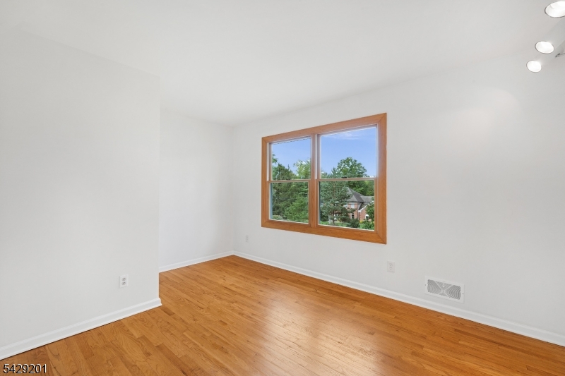 14 Mountain Avenue Warren NJ 07059