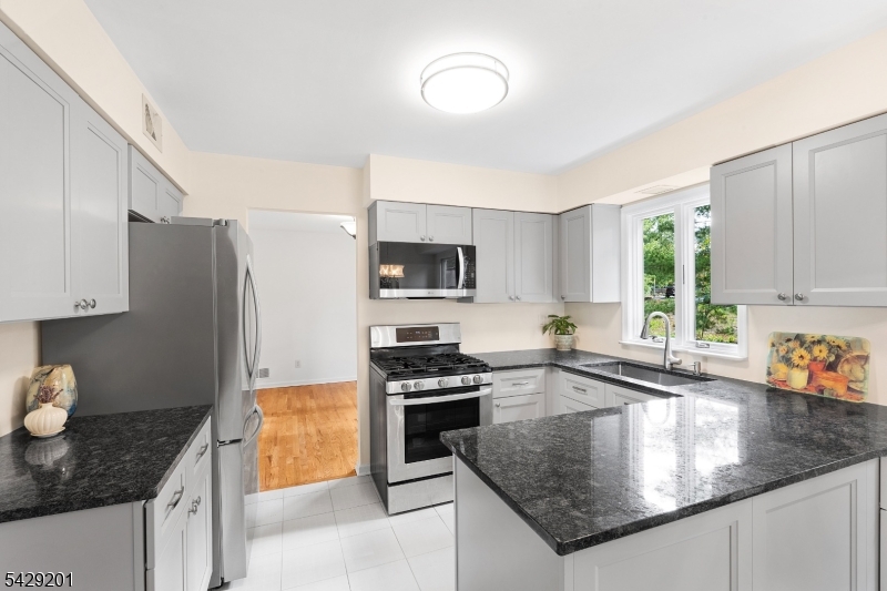 14 Mountain Avenue Warren NJ 07059