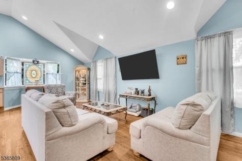 9 Mueller Lane Franklin NJ 07882