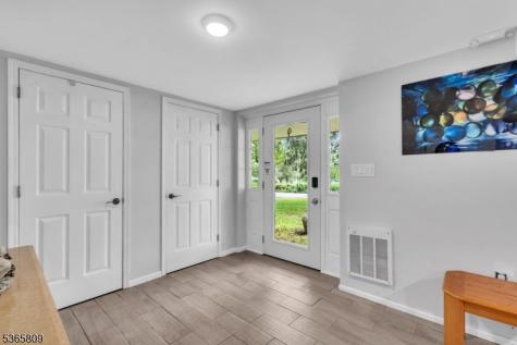 9 Mueller Lane Franklin NJ 07882