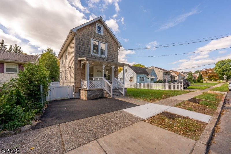 704 W Lake Avenue Rahway NJ 07065