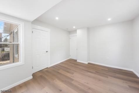 55 Kenmore Avenue Newark NJ 07106