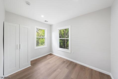 55 Kenmore Avenue Newark NJ 07106
