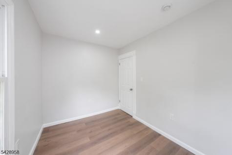 55 Kenmore Avenue Newark NJ 07106
