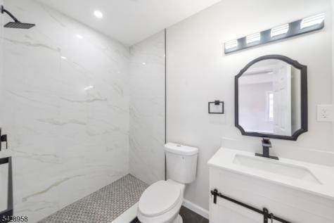 55 Kenmore Avenue Newark NJ 07106