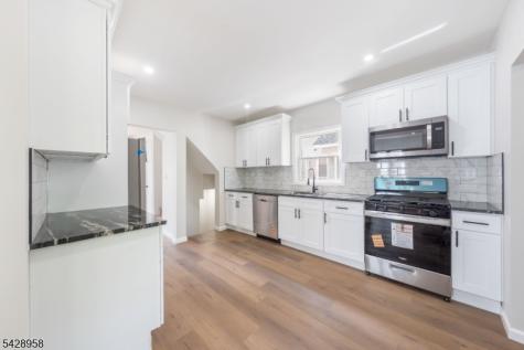 55 Kenmore Avenue Newark NJ 07106