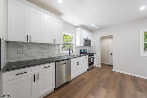 55 Kenmore Avenue Newark NJ 07106