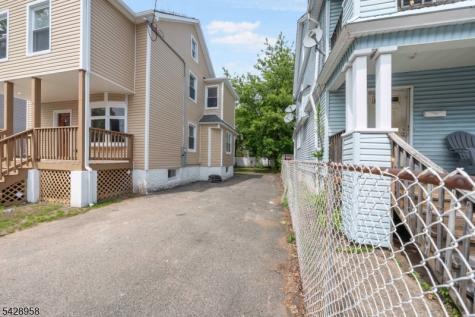 55 Kenmore Avenue Newark NJ 07106