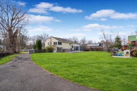 811 Field Avenue Plainfield NJ 07060