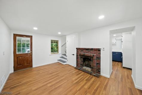 34 North Street Bloomsbury NJ 08804