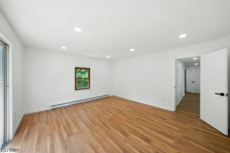 34 North Street Bloomsbury NJ 08804