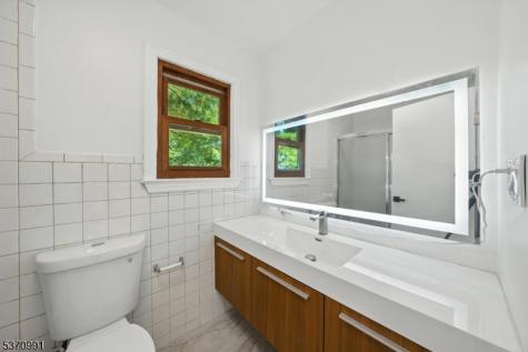 34 North Street Bloomsbury NJ 08804