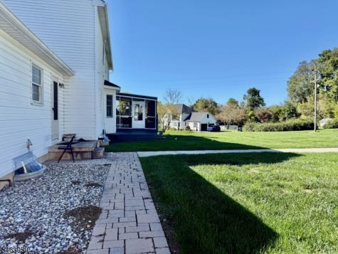126 Iron Wolf Road Greenwich NJ 08886